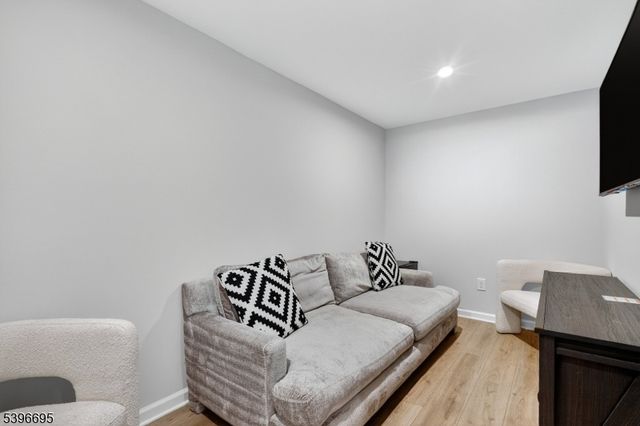 55 Limestone Blvd, Washington Twp., NJ 07882