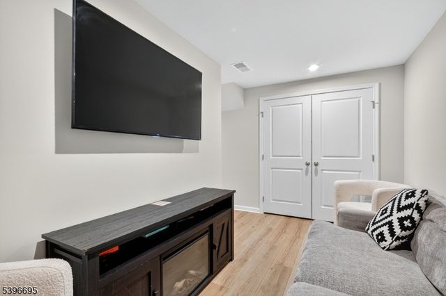 55 Limestone Blvd, Washington Twp., NJ 07882