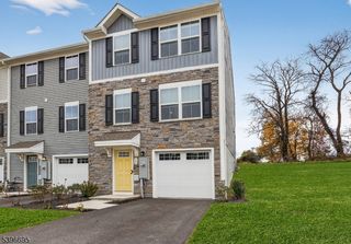 55 Limestone Blvd, Washington Twp., NJ 07882