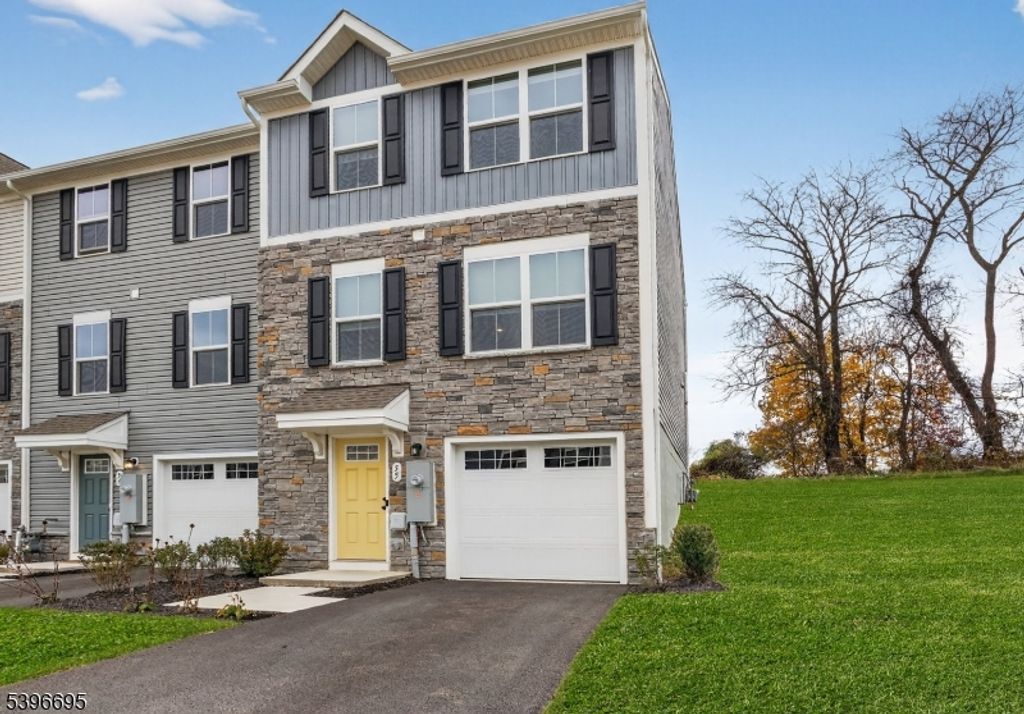 55 Limestone Blvd, Washington Twp., NJ 07882