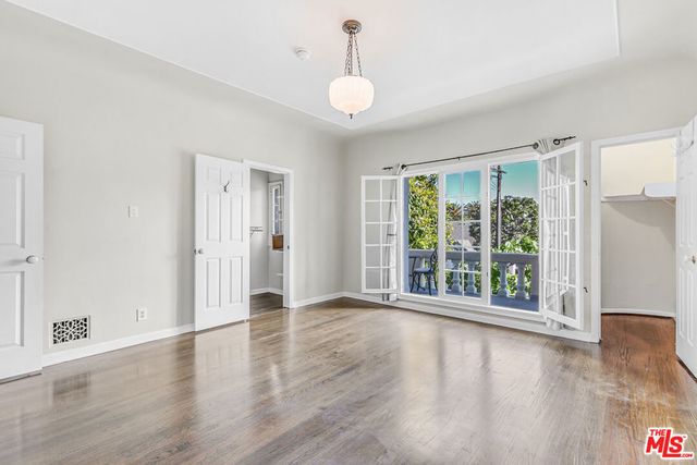 6053 Scenic Avenue, Los Angeles, CA 90068