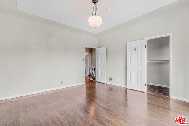 6053 Scenic Avenue, Los Angeles, CA 90068