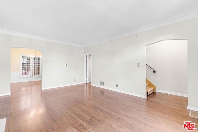 6053 Scenic Avenue, Los Angeles, CA 90068