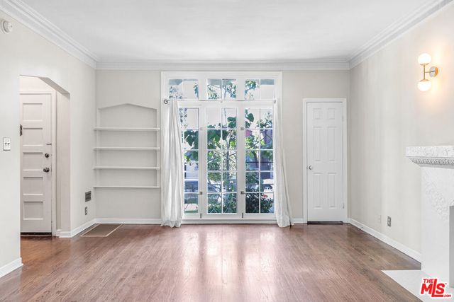 6053 Scenic Avenue, Los Angeles, CA 90068