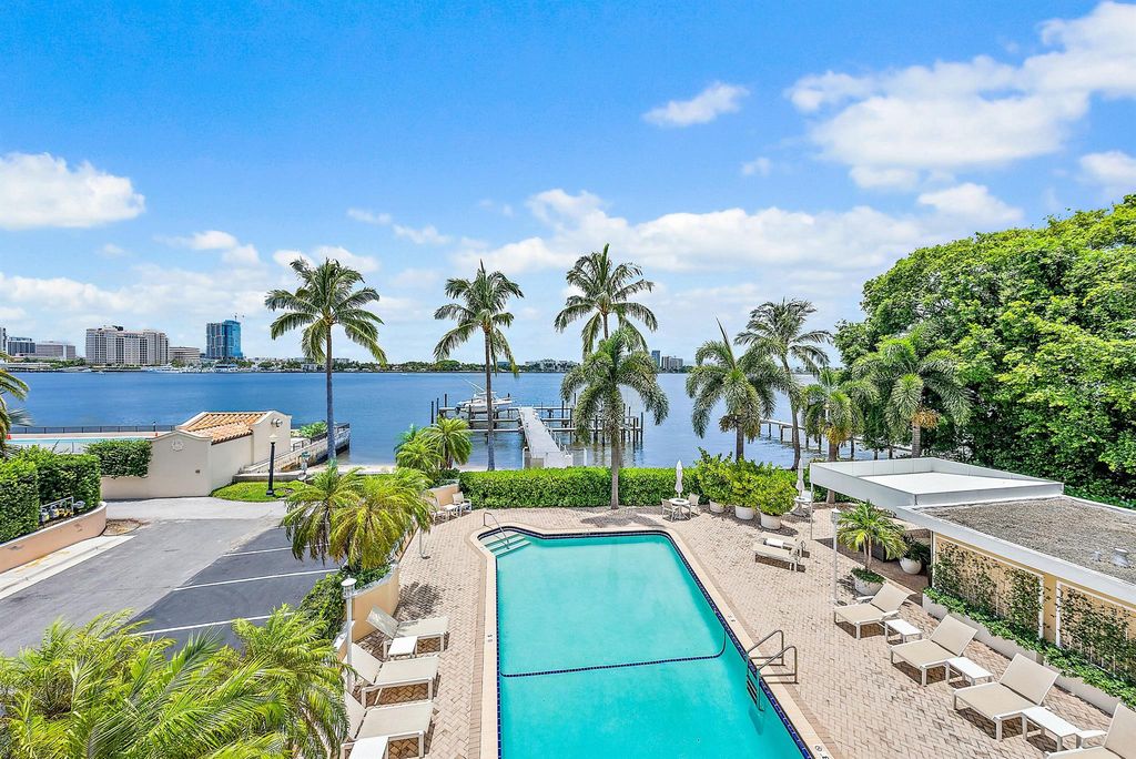 250 Bradley Place 202, Palm Beach, FL 33480