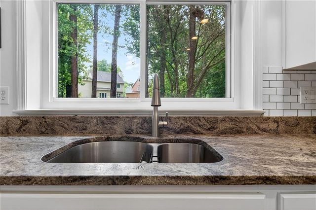 2130 Adderbury Lane SW, Smyrna, GA 30082