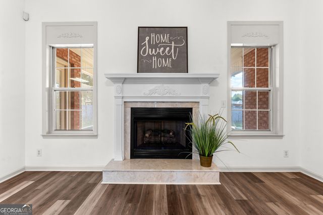 305 Thornwood Drive, Bonaire, GA 31005