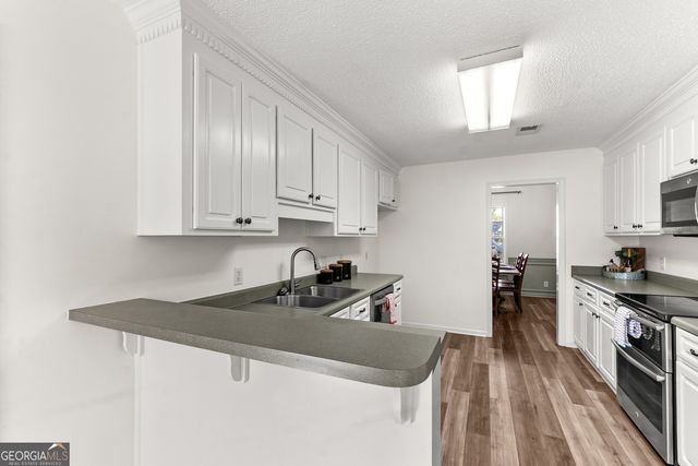 305 Thornwood Drive, Bonaire, GA 31005