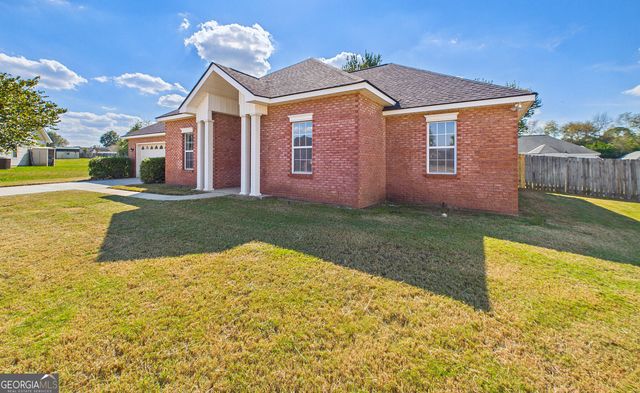 305 Thornwood Drive, Bonaire, GA 31005