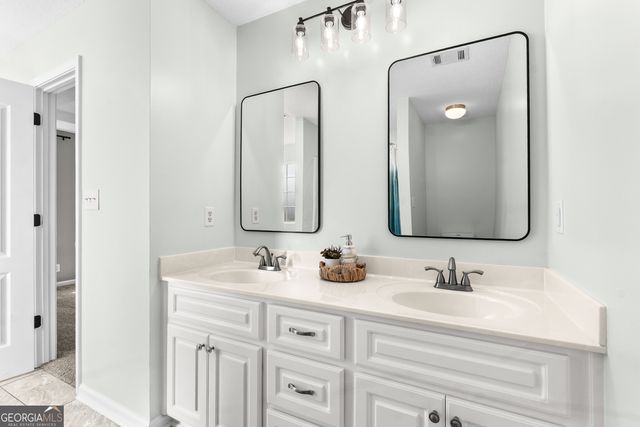 305 Thornwood Drive, Bonaire, GA 31005