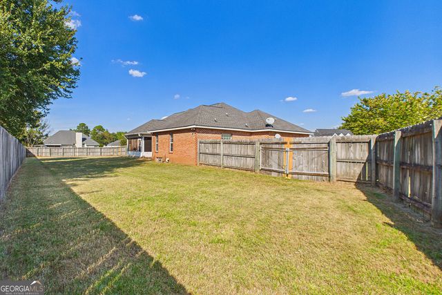 305 Thornwood Drive, Bonaire, GA 31005