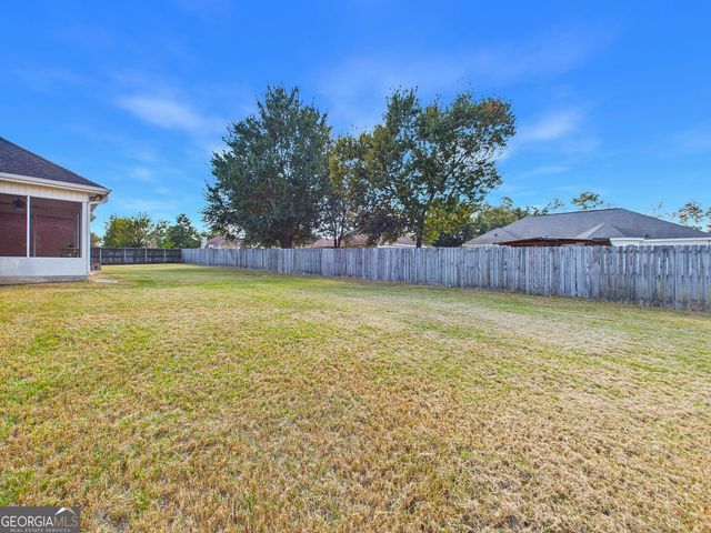 305 Thornwood Drive, Bonaire, GA 31005