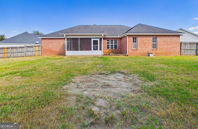 305 Thornwood Drive, Bonaire, GA 31005