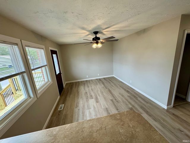 403 E Illinois Street, Princeton, IN 47670