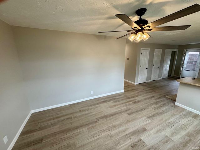 403 E Illinois Street, Princeton, IN 47670