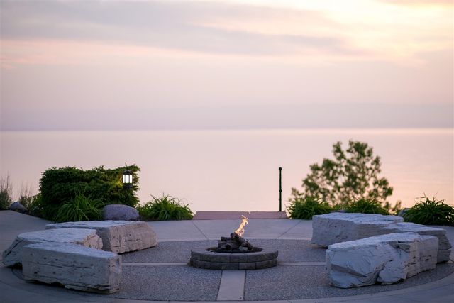 688 Waters Edge Drive, South Haven, MI 49090