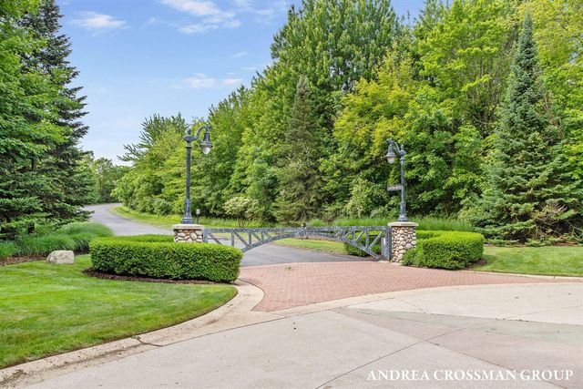 688 Waters Edge Drive, South Haven, MI 49090
