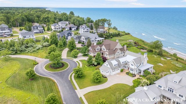 688 Waters Edge Drive, South Haven, MI 49090