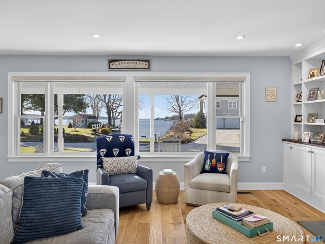 22 Park Drive, Waterford, CT 06385