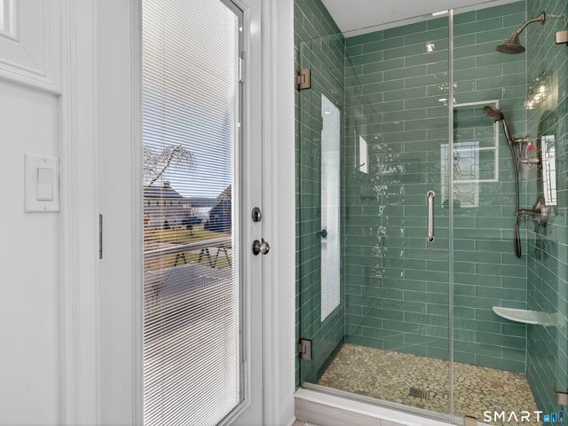 22 Park Drive, Waterford, CT 06385