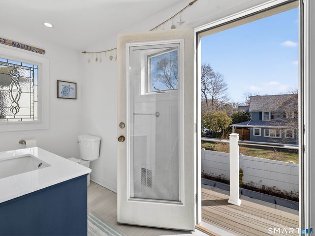 22 Park Drive, Waterford, CT 06385