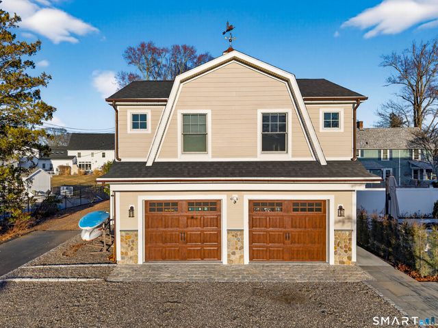 22 Park Drive, Waterford, CT 06385