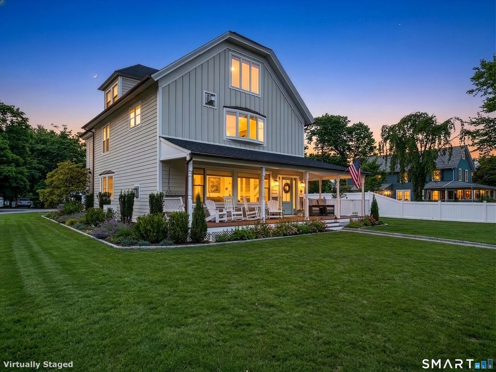 22 Park Drive, Waterford, CT 06385