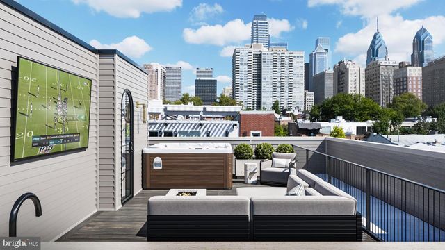 2004 WAVERLY ST, Philadelphia, PA 19146