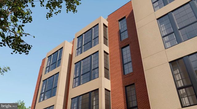 2004 WAVERLY ST, Philadelphia, PA 19146