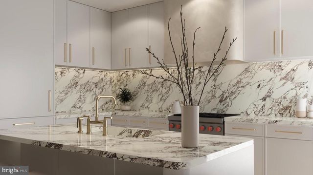 2004 WAVERLY ST, Philadelphia, PA 19146