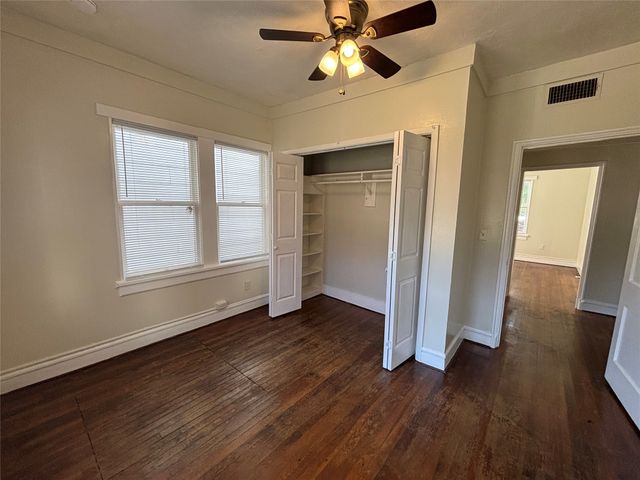 600 Monticello Drive 1, Fort Worth, TX 76107