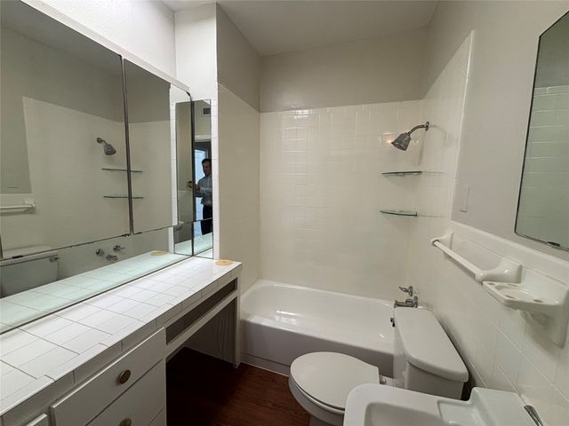 600 Monticello Drive 1, Fort Worth, TX 76107