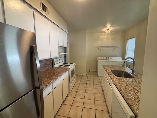 600 Monticello Drive 1, Fort Worth, TX 76107