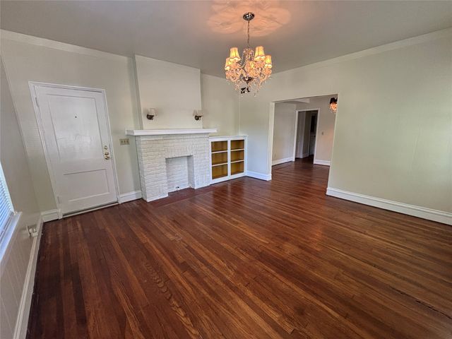 600 Monticello Drive 1, Fort Worth, TX 76107