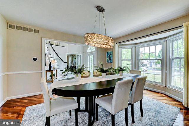 17 FINDLEY LN, West Windsor, NJ 08550