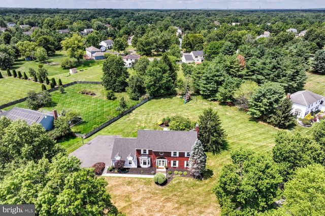 17 FINDLEY LN, West Windsor, NJ 08550