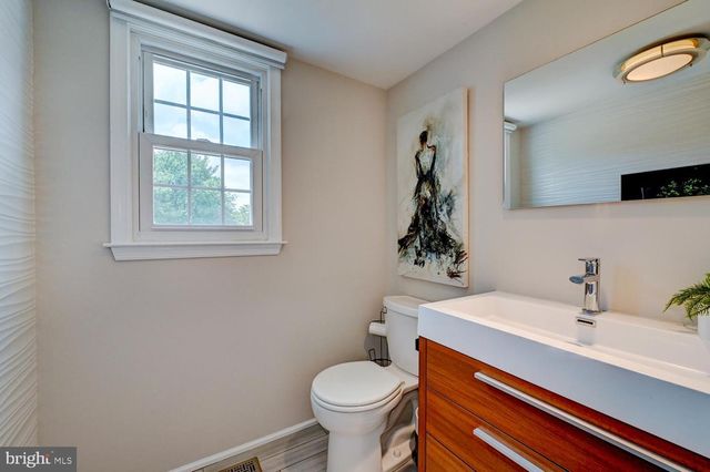 17 FINDLEY LN, West Windsor, NJ 08550