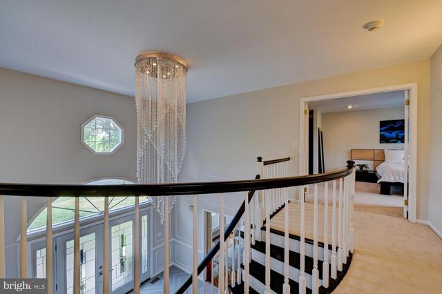 17 FINDLEY LN, West Windsor, NJ 08550