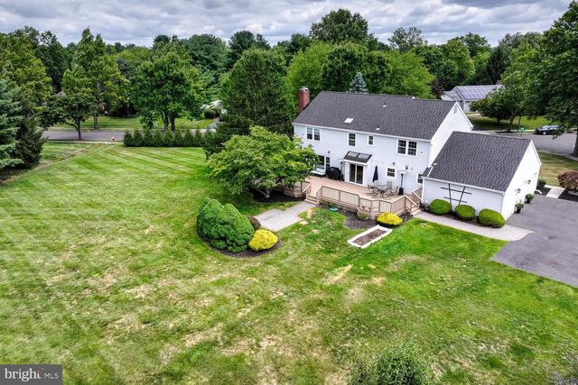 17 FINDLEY LN, West Windsor, NJ 08550