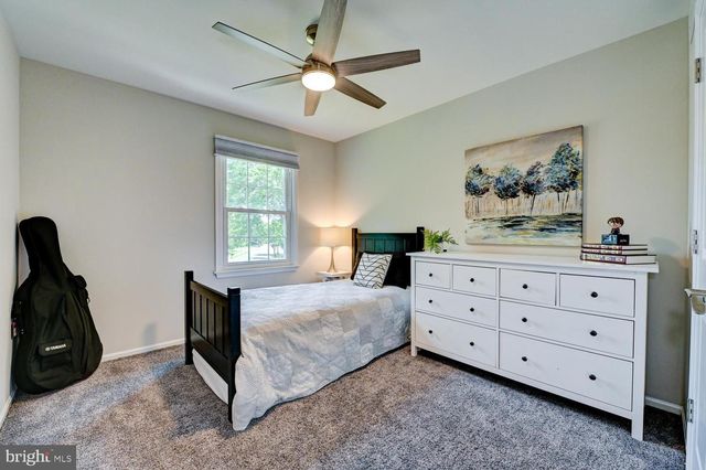 17 FINDLEY LN, West Windsor, NJ 08550