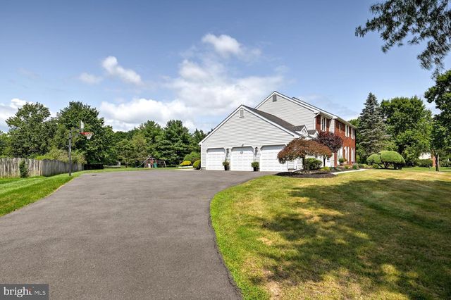 17 FINDLEY LN, West Windsor, NJ 08550