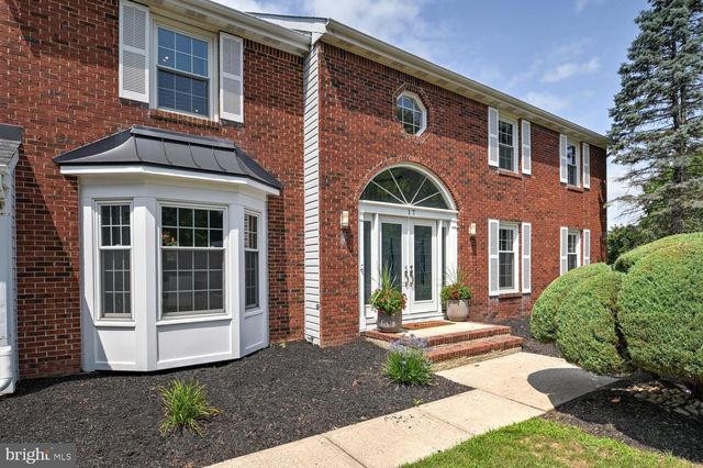 17 FINDLEY LN, West Windsor, NJ 08550