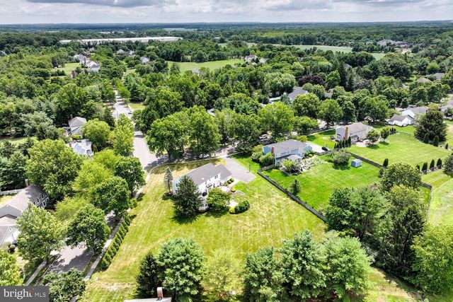 17 FINDLEY LN, West Windsor, NJ 08550