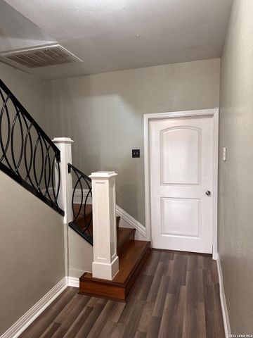 1314 W WOODLAWN AVE, San Antonio, TX 78201