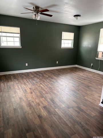 1314 W WOODLAWN AVE, San Antonio, TX 78201