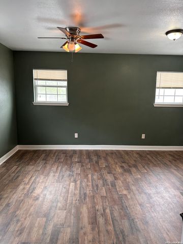 1314 W WOODLAWN AVE, San Antonio, TX 78201