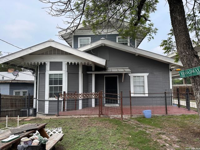 1314 W WOODLAWN AVE, San Antonio, TX 78201