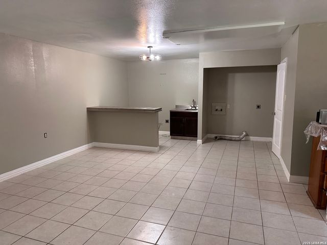 1314 W WOODLAWN AVE, San Antonio, TX 78201