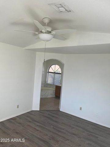 42 W LA VIEVE Lane, Tempe, AZ 85284