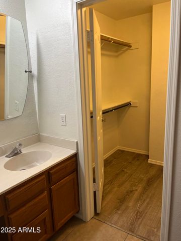 42 W LA VIEVE Lane, Tempe, AZ 85284